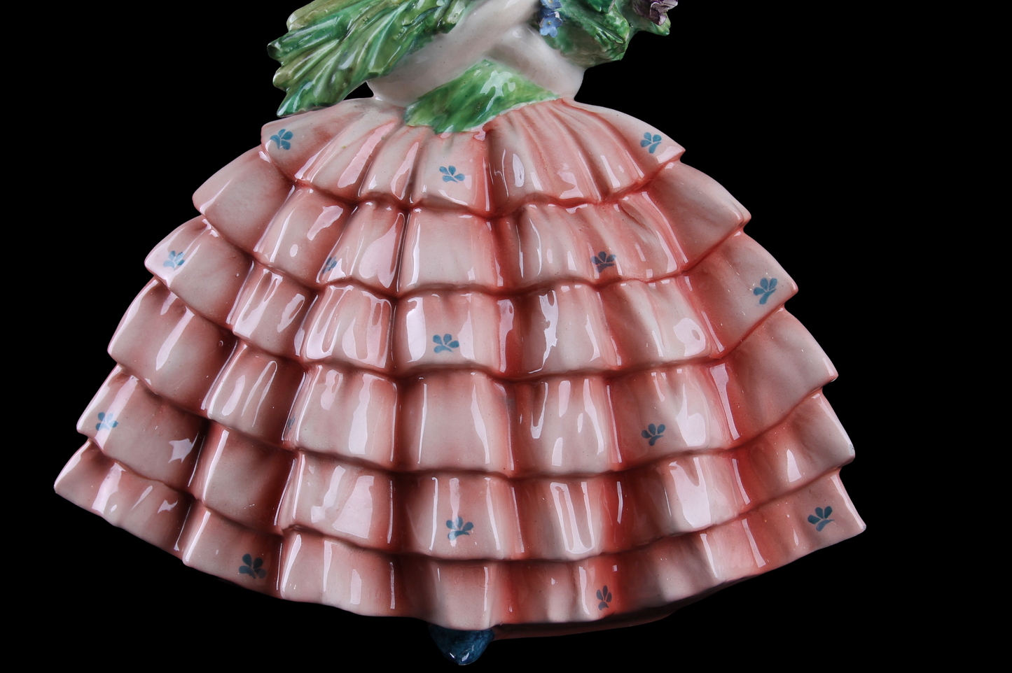 Figura Florista en Porcelana Policromada