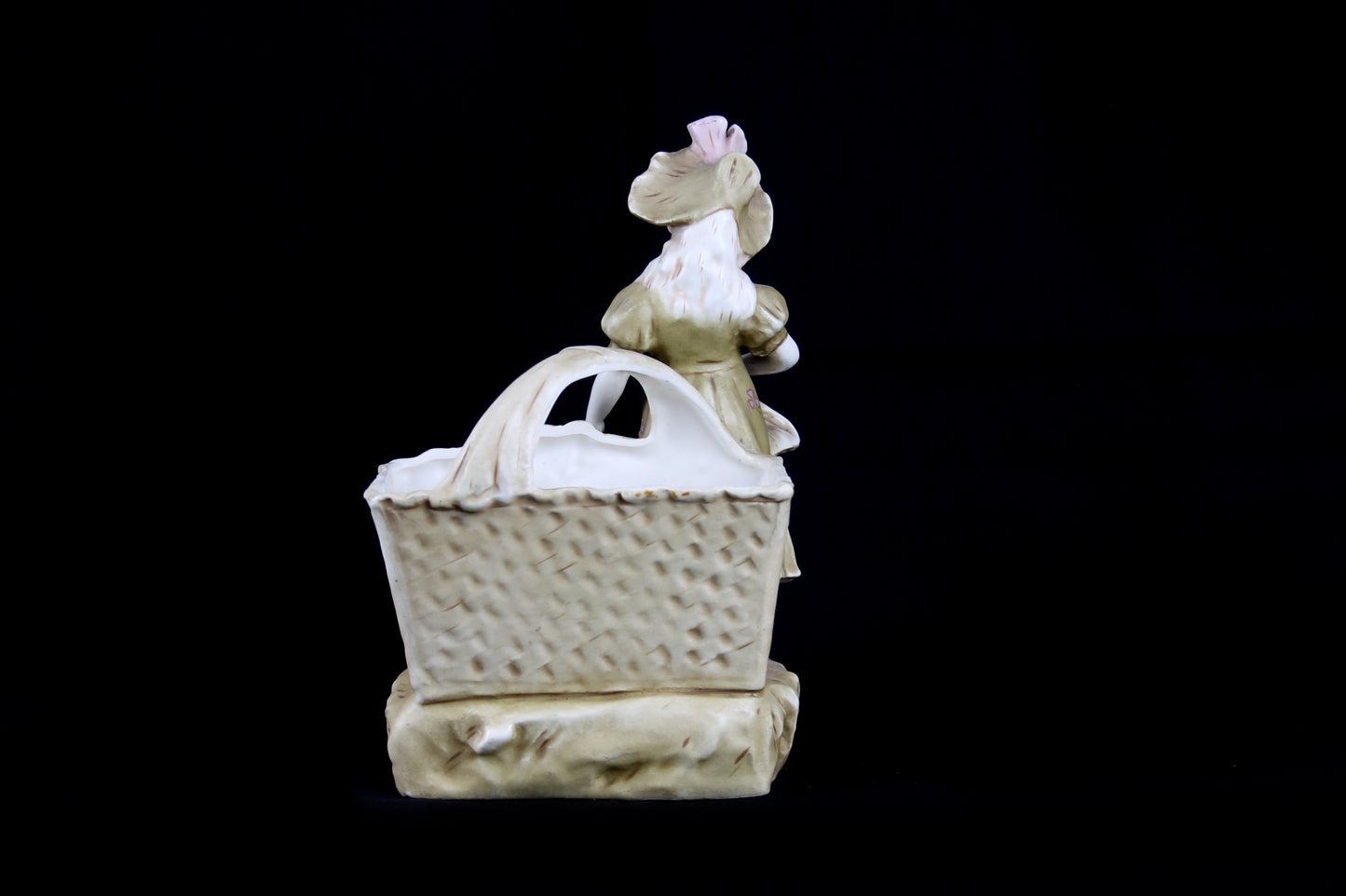 Figura Niña con Oveja