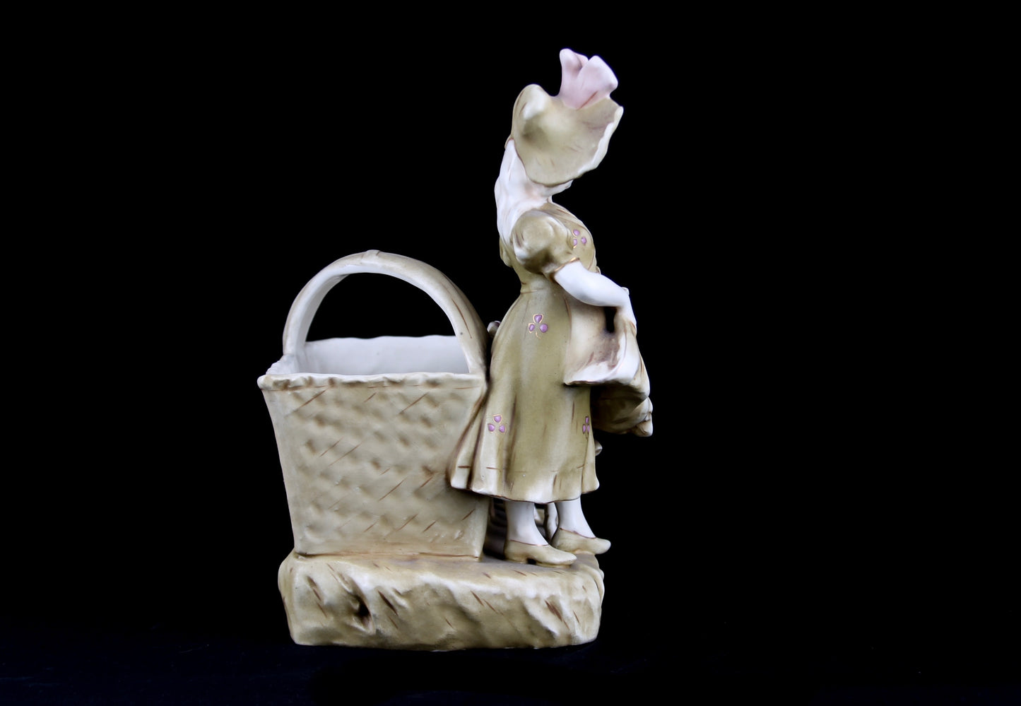 Figura Niña con Oveja