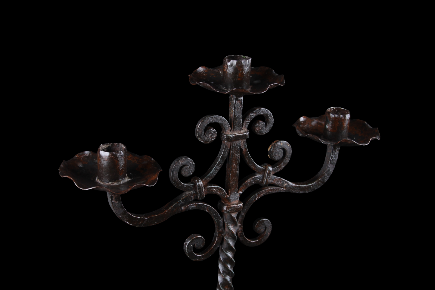 Par de Candelabros en Hierro