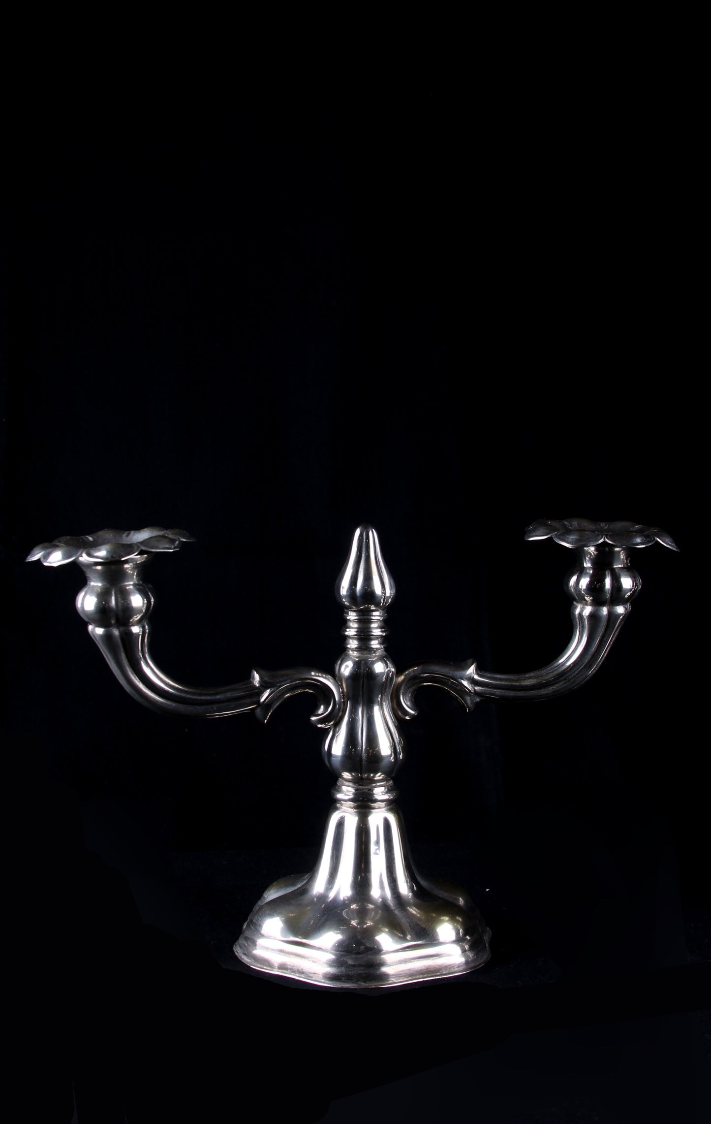 Par de Candelabros Ingleses