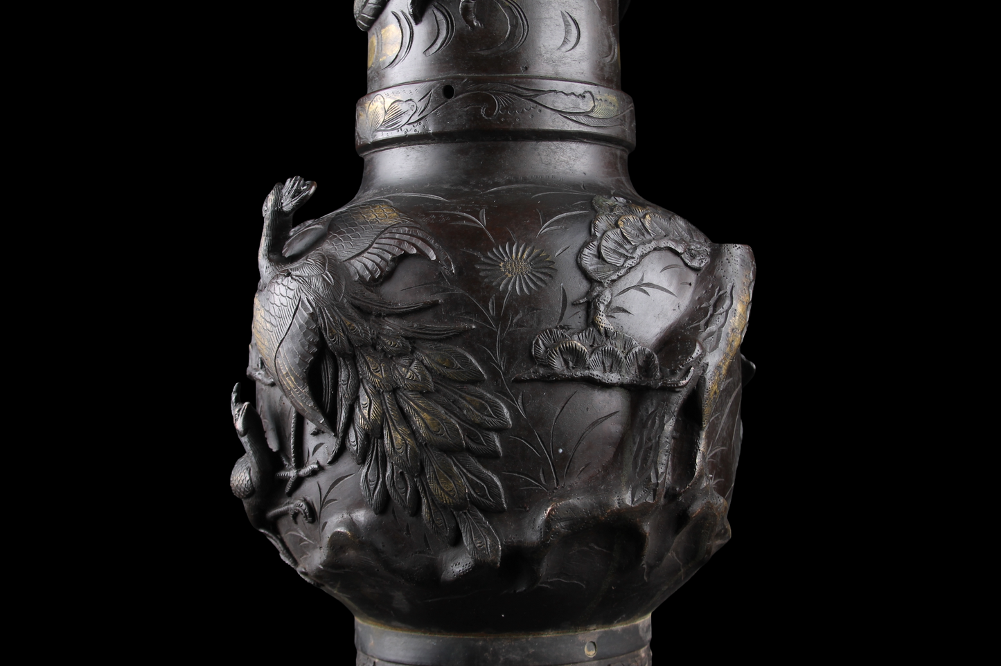 Gran Jarrón Japonés – Bronce Cincelado a Mano