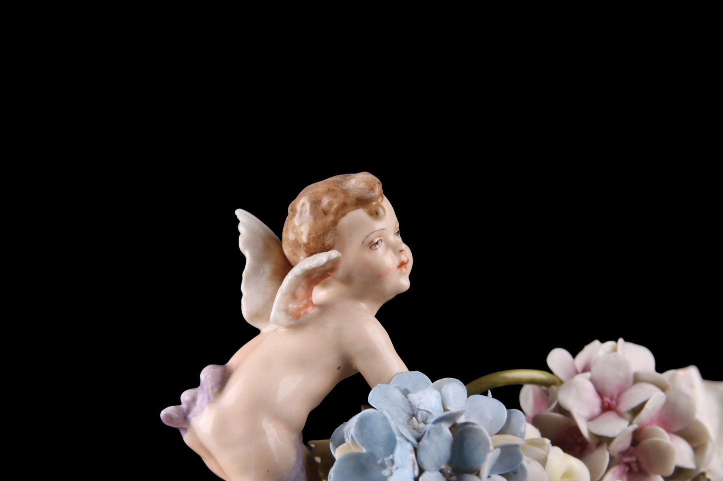 Bombonera en Porcelana con Querubín