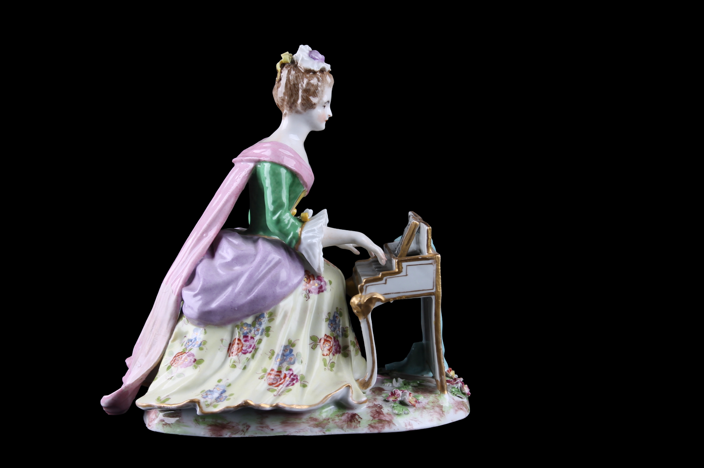 Figura Dama Tocando el Piano
