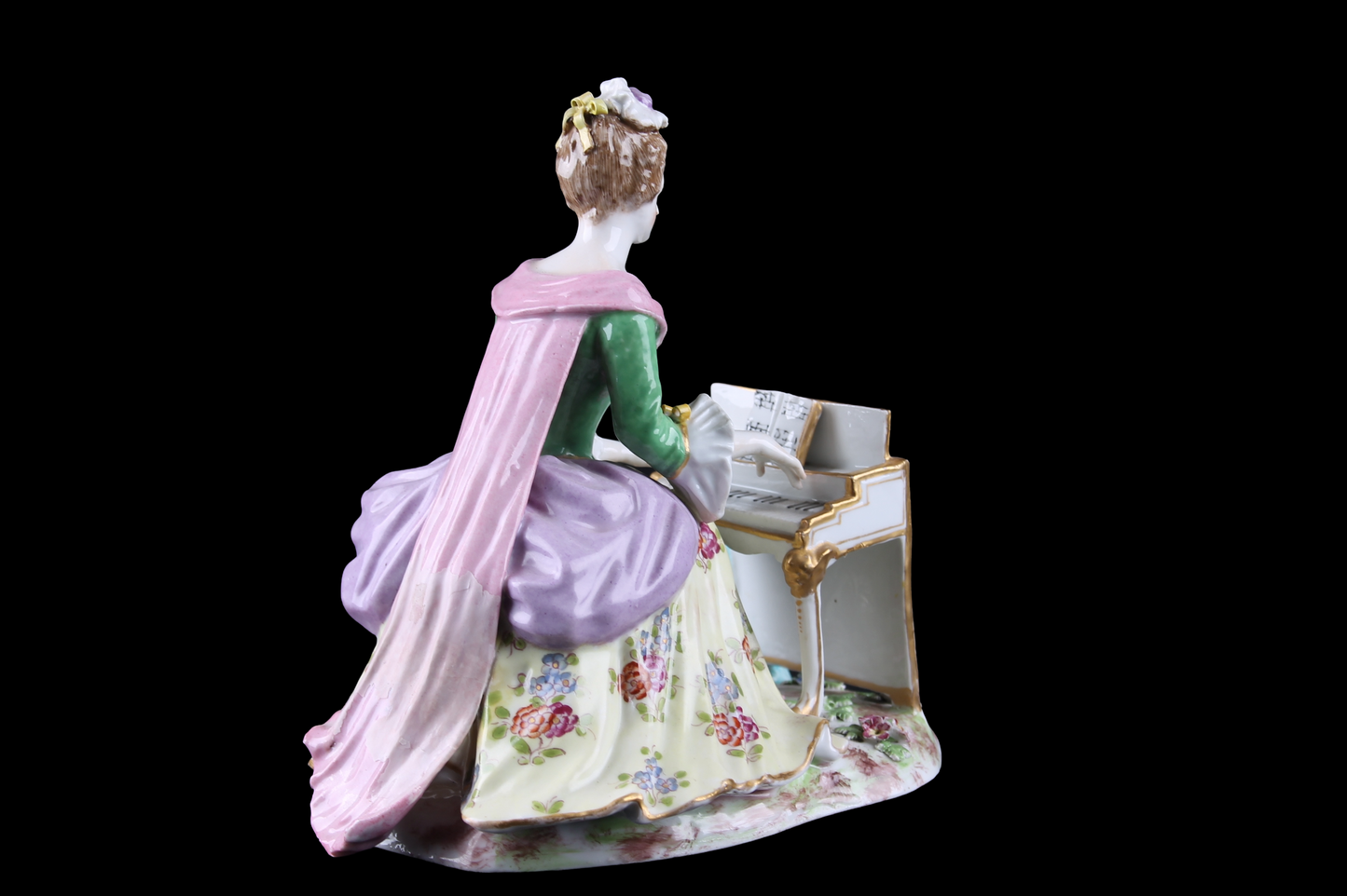 Figura Dama Tocando el Piano