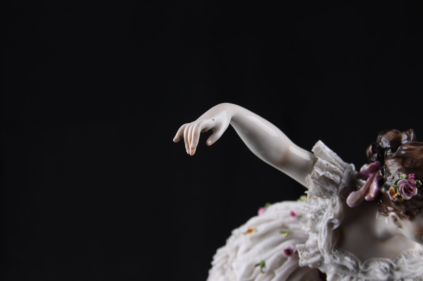 Figura Bailarina con Tutú de Encaje