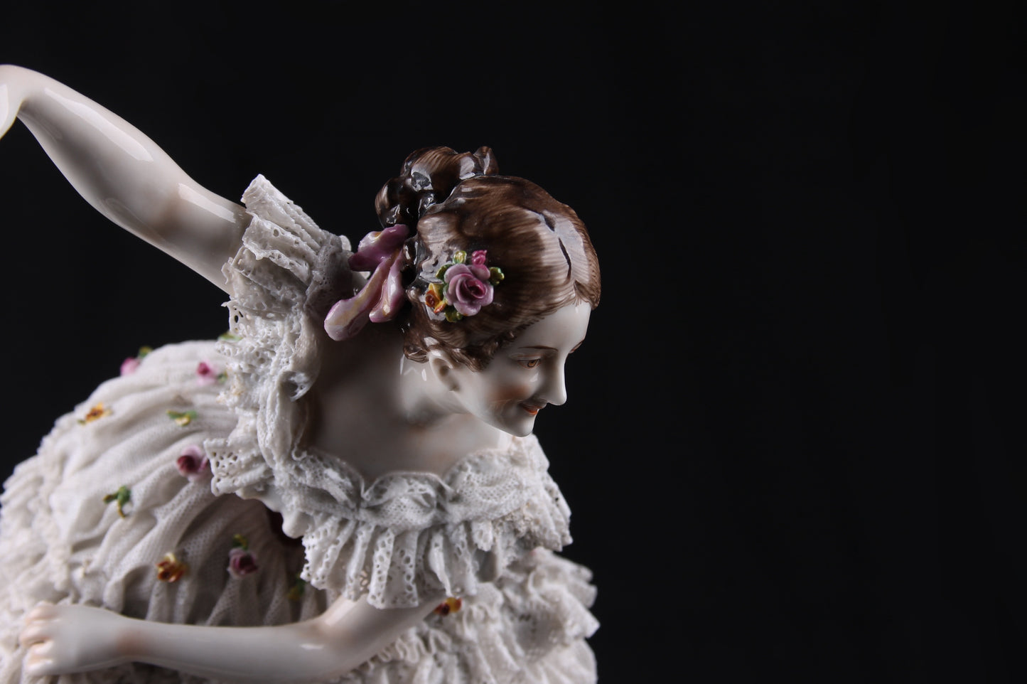 Figura Bailarina con Tutú de Encaje