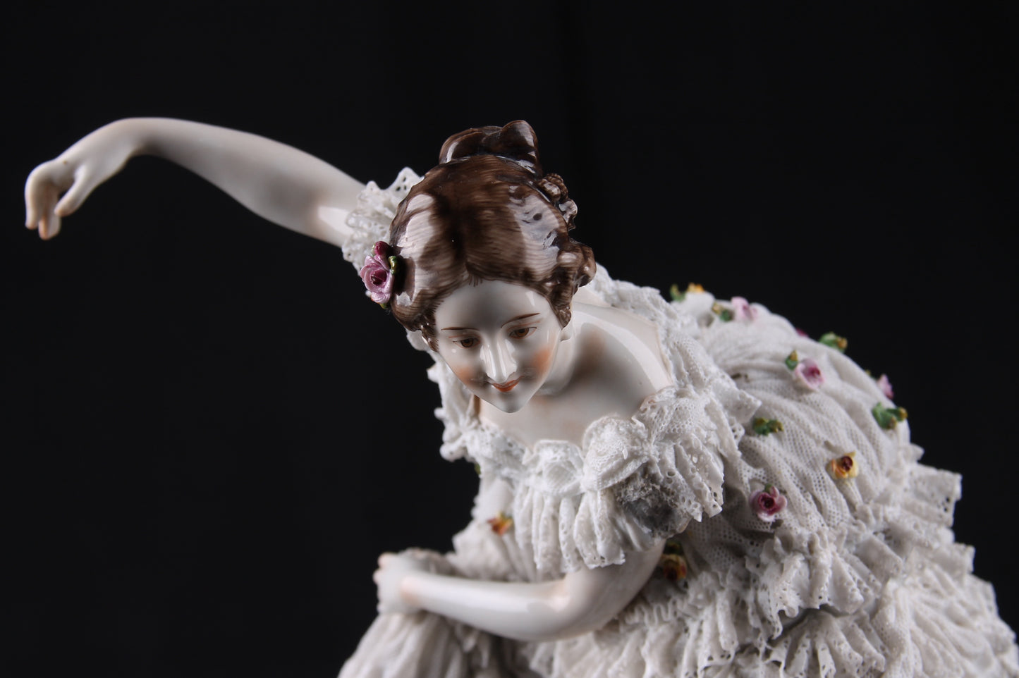 Figura Bailarina con Tutú de Encaje