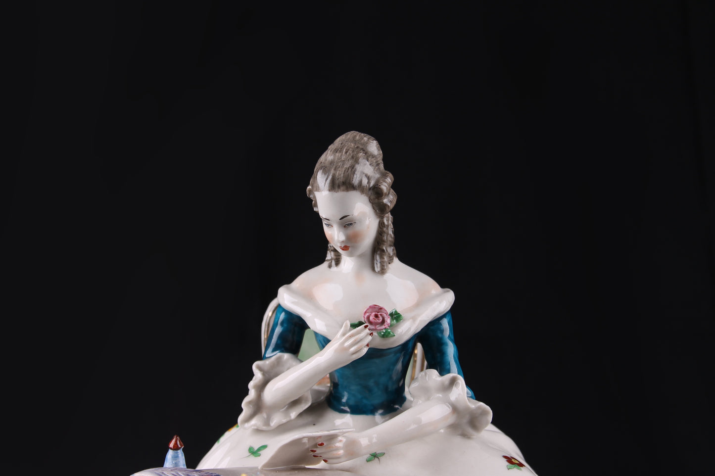 Figura Dama Aristocrática Rococó