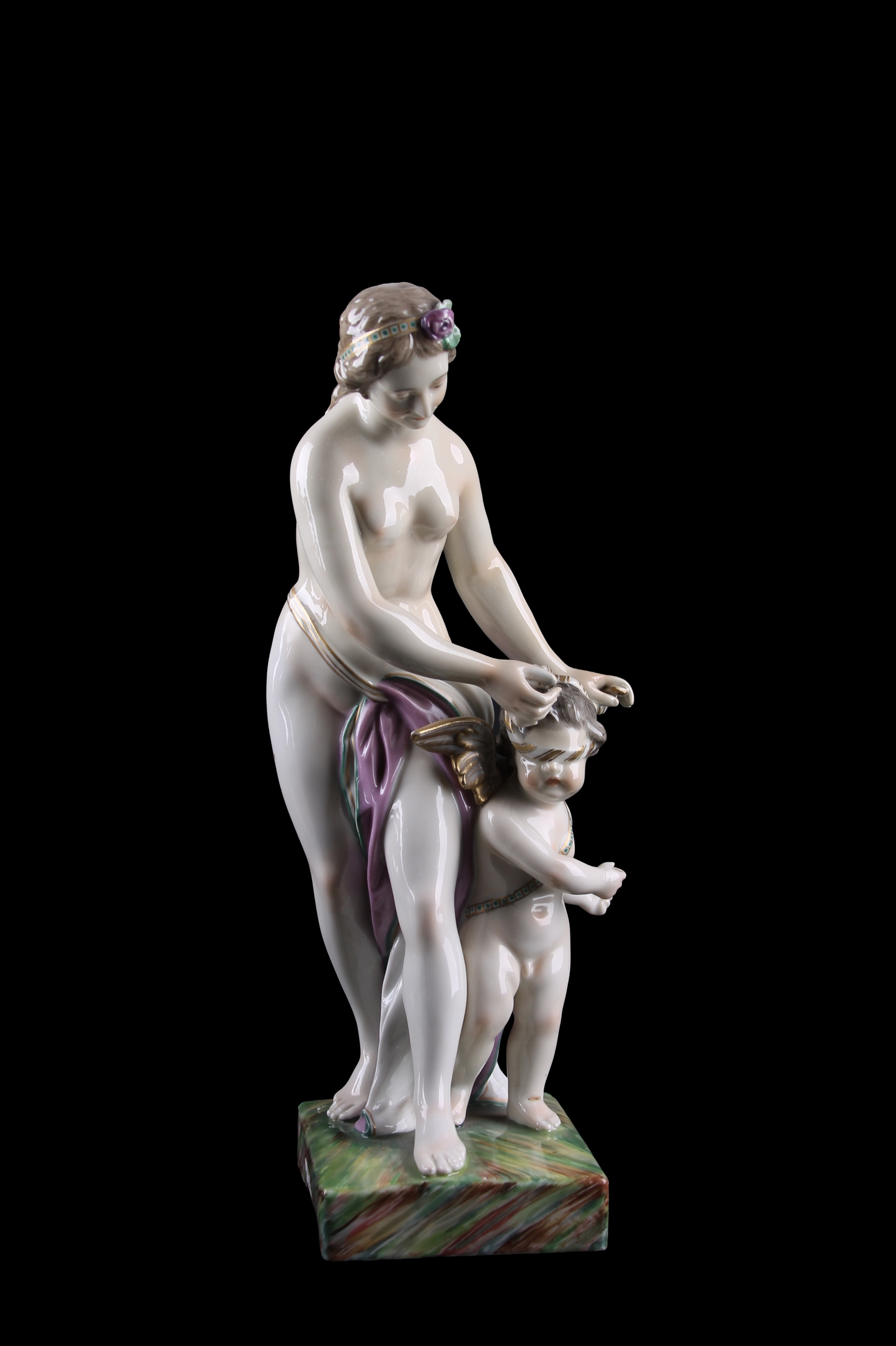 Escultura “Venus y Cupido” en Porcelana Alemana