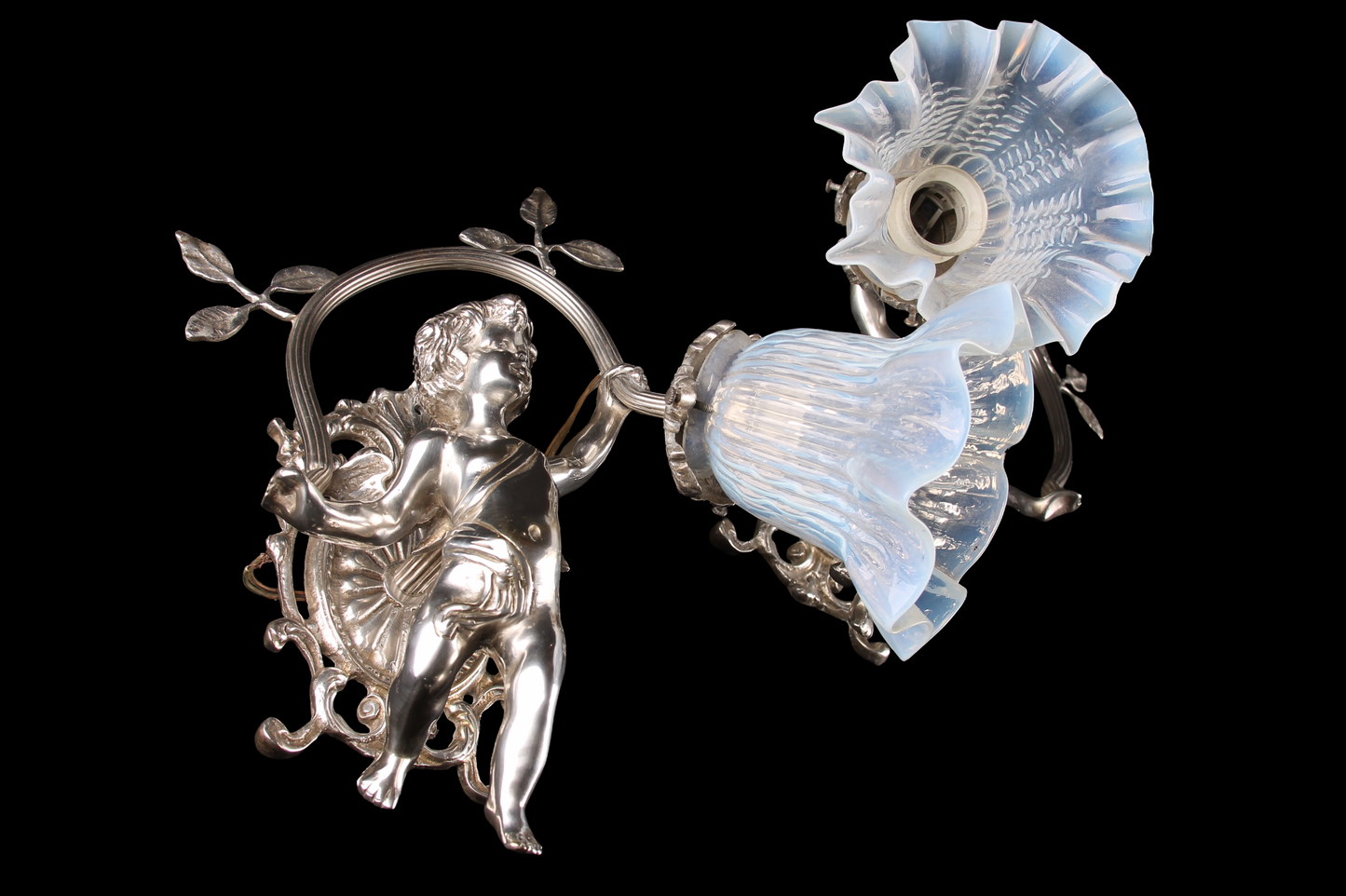 Par de Apliques de Querubines en Bronce Plateado