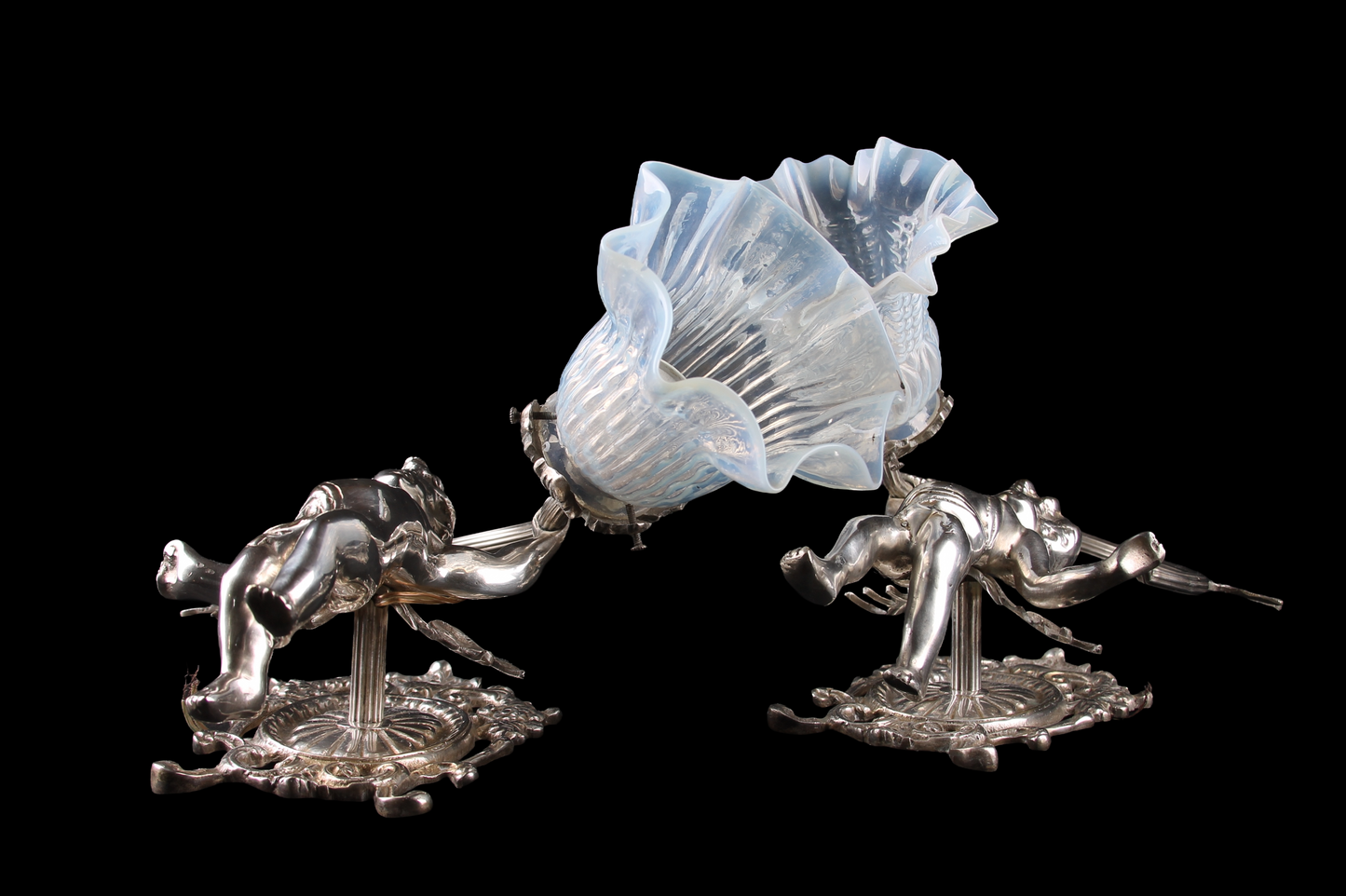 Par de Apliques de Querubines en Bronce Plateado