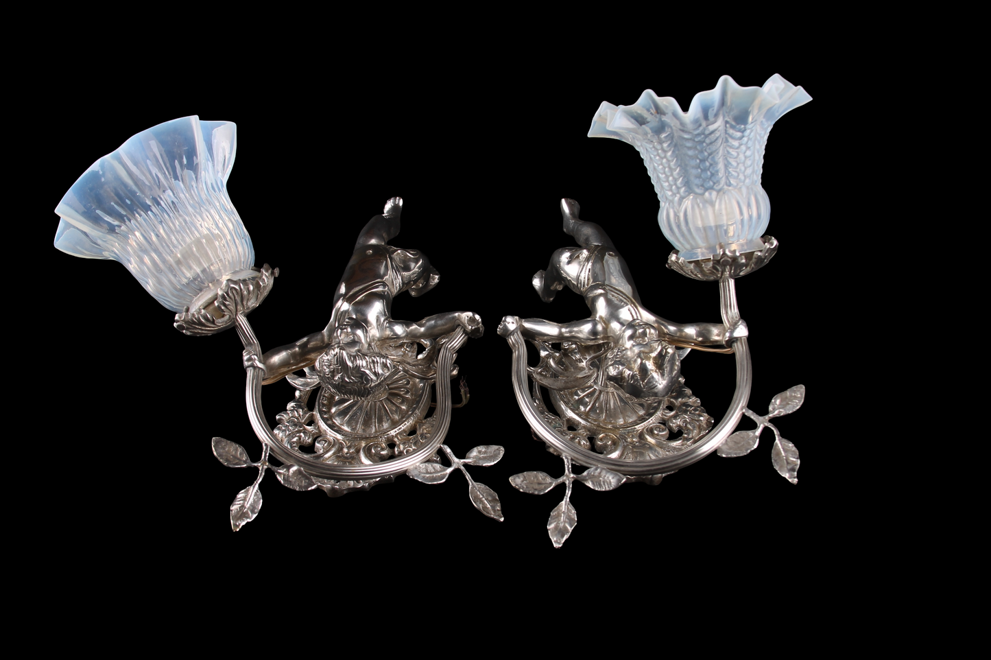 Par de Apliques de Querubines en Bronce Plateado