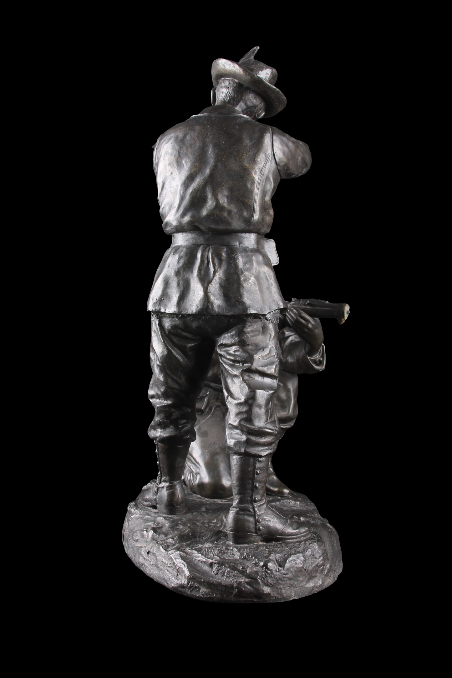 Escultura “Escena de Dos Soldados”