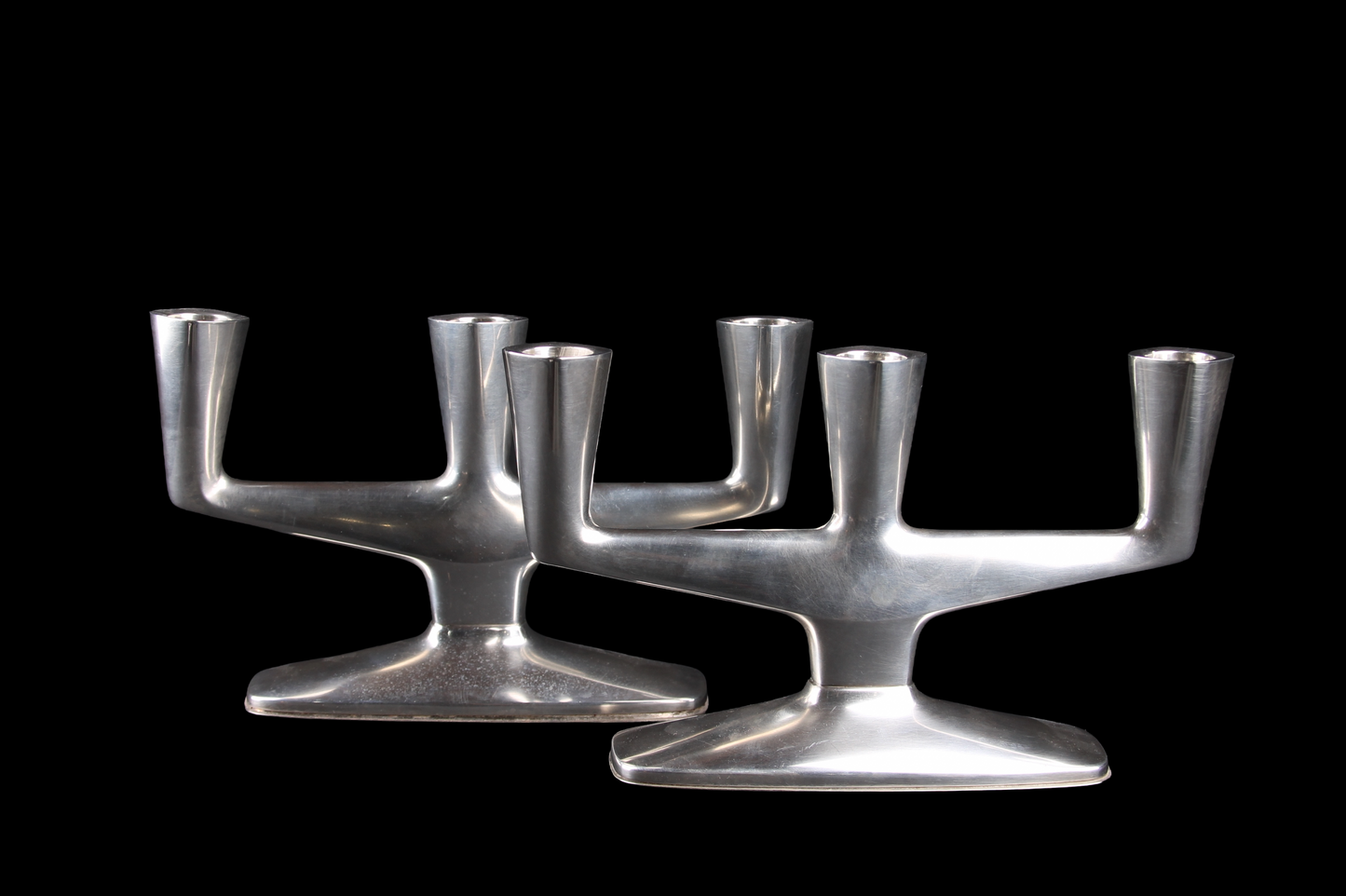 Par de Candelabros en Plata Alemana 835