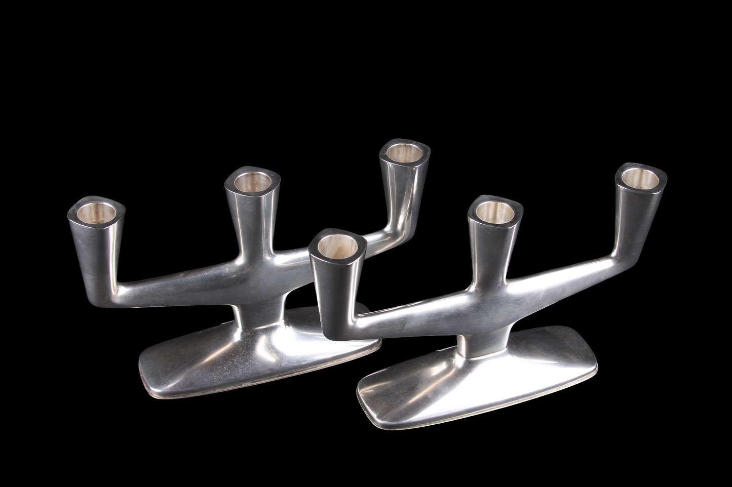 Par de Candelabros en Plata Alemana 835