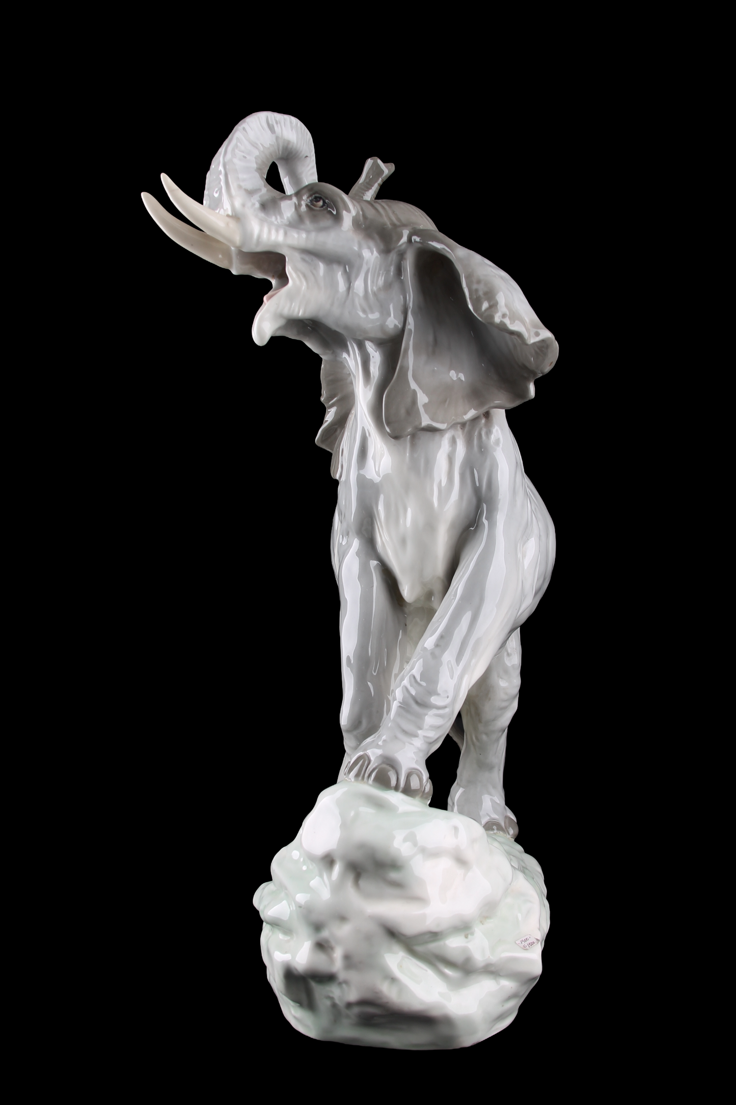 Gran Elefante en Porcelana Checoslovaca