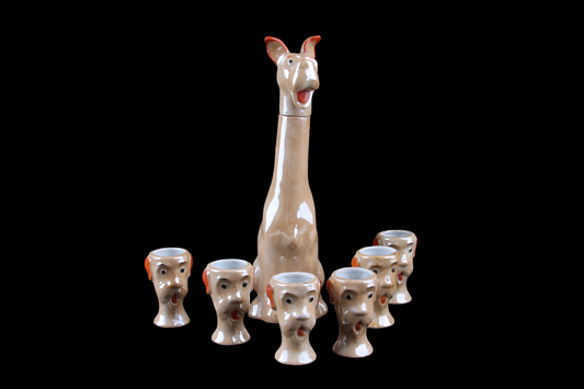 Set de Licorera con Perras y Cachorros en Porcelana Decorada