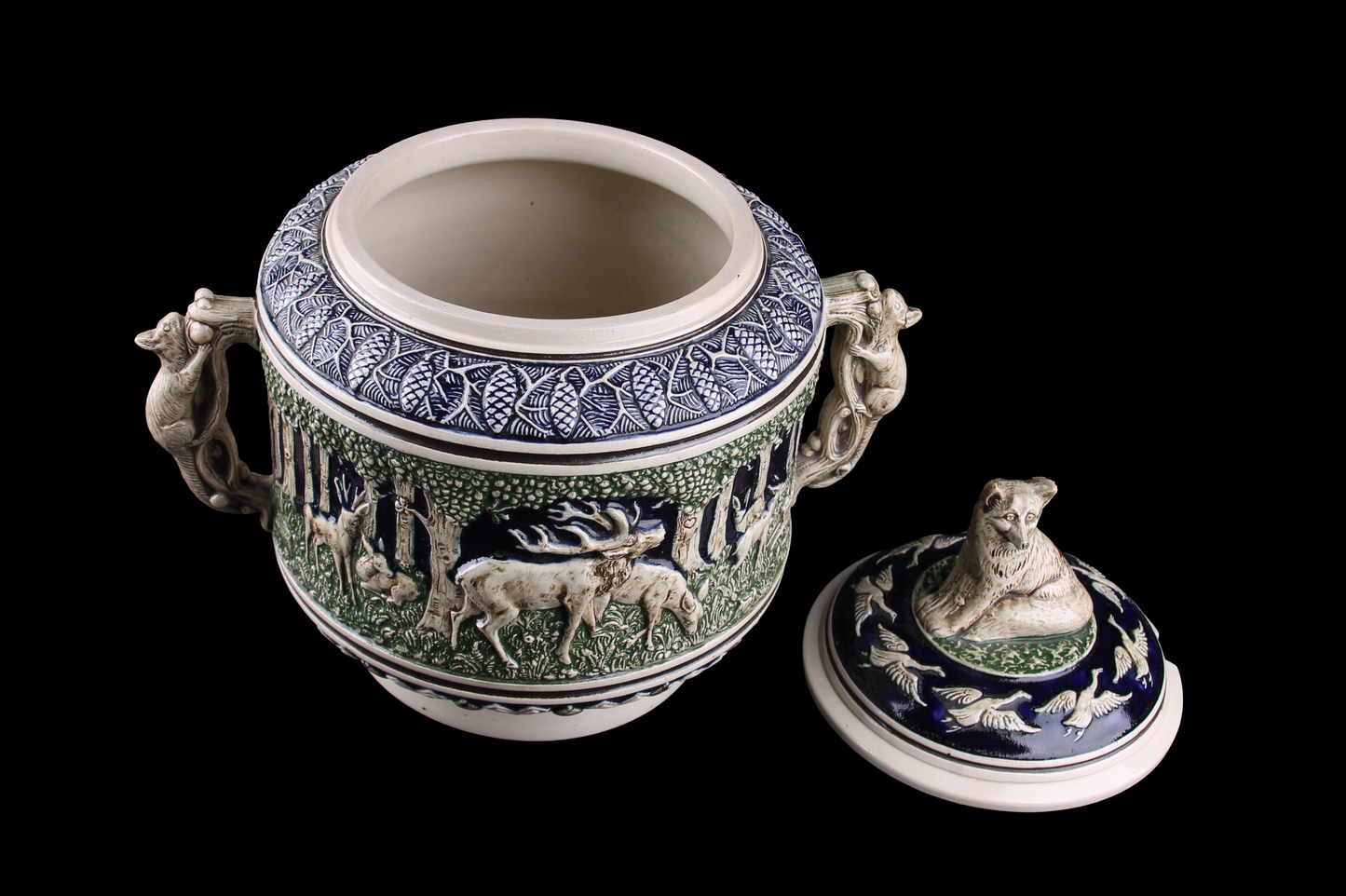 Gran Ponchera o Sopera en Cerámica Alemana